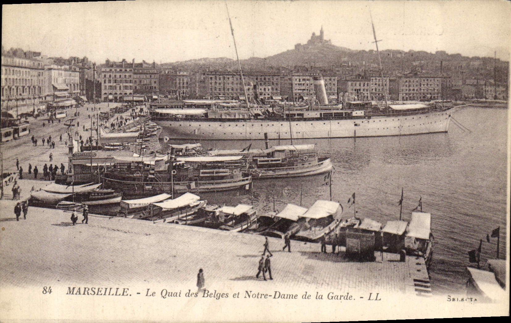 CPA Marseille Le Quai des Belges et Notre Dame de la Garde