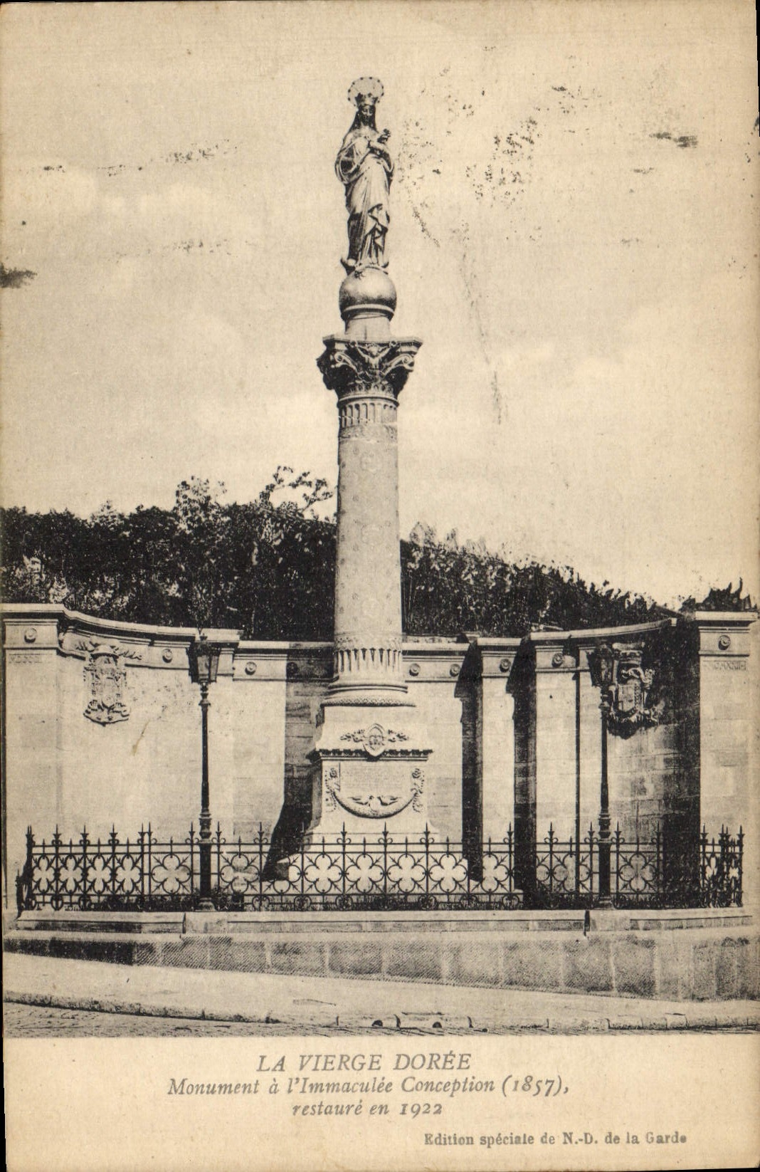 CPA La Vierge Doree Monument a l'Immaculee Conception 
