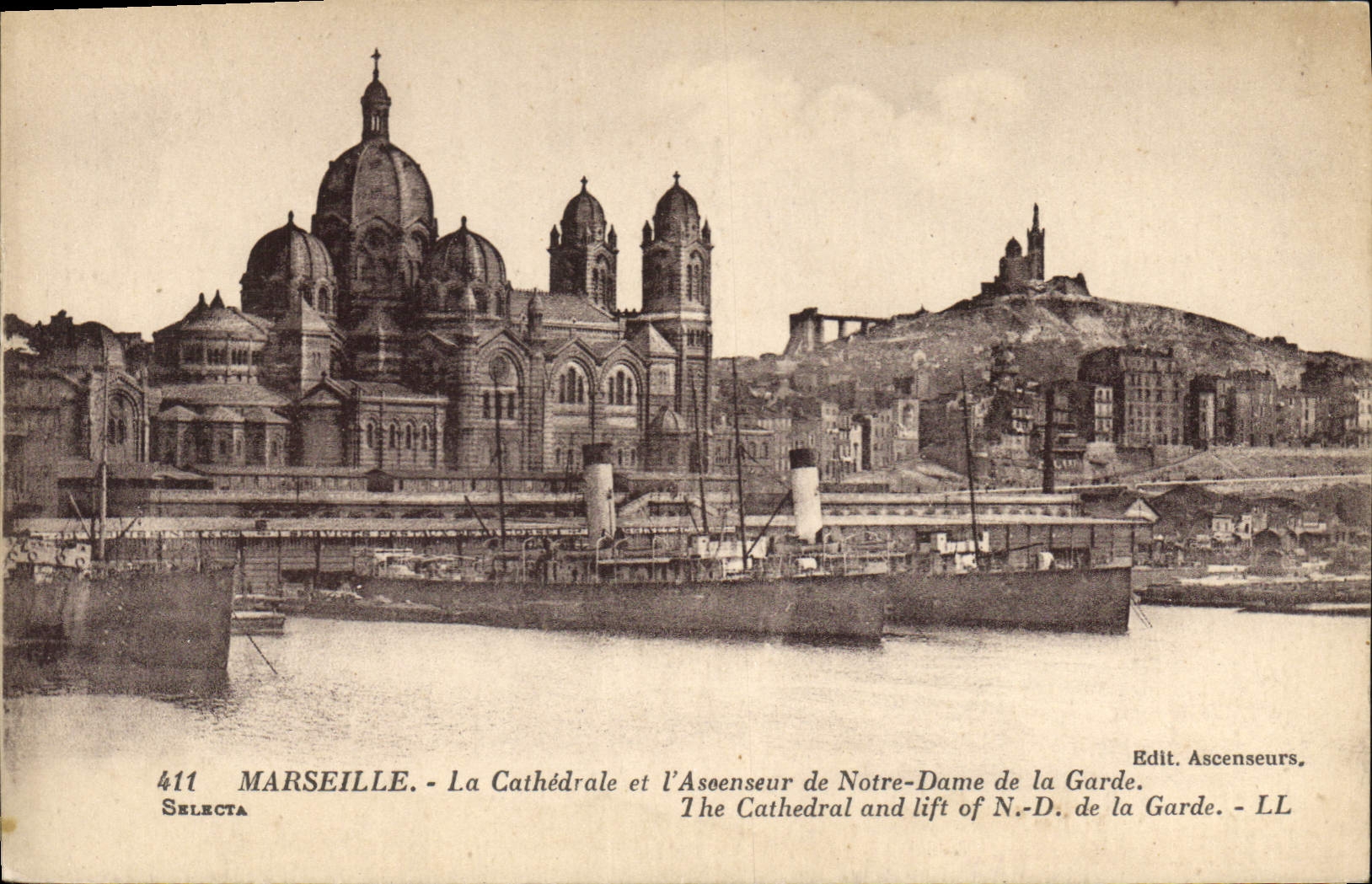CPA Marseille La Cathedrale et l'Ascenseur de Notre Dame de la Garde 