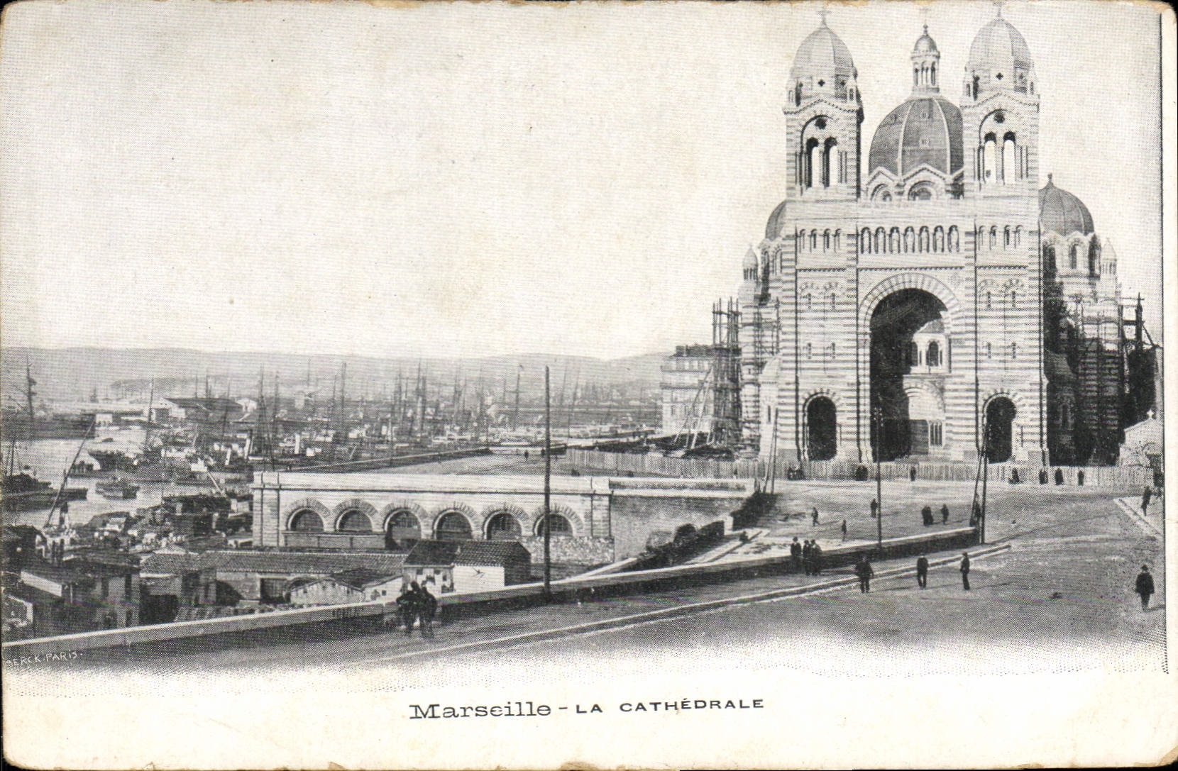 CPA Marseille La Cathedrale 