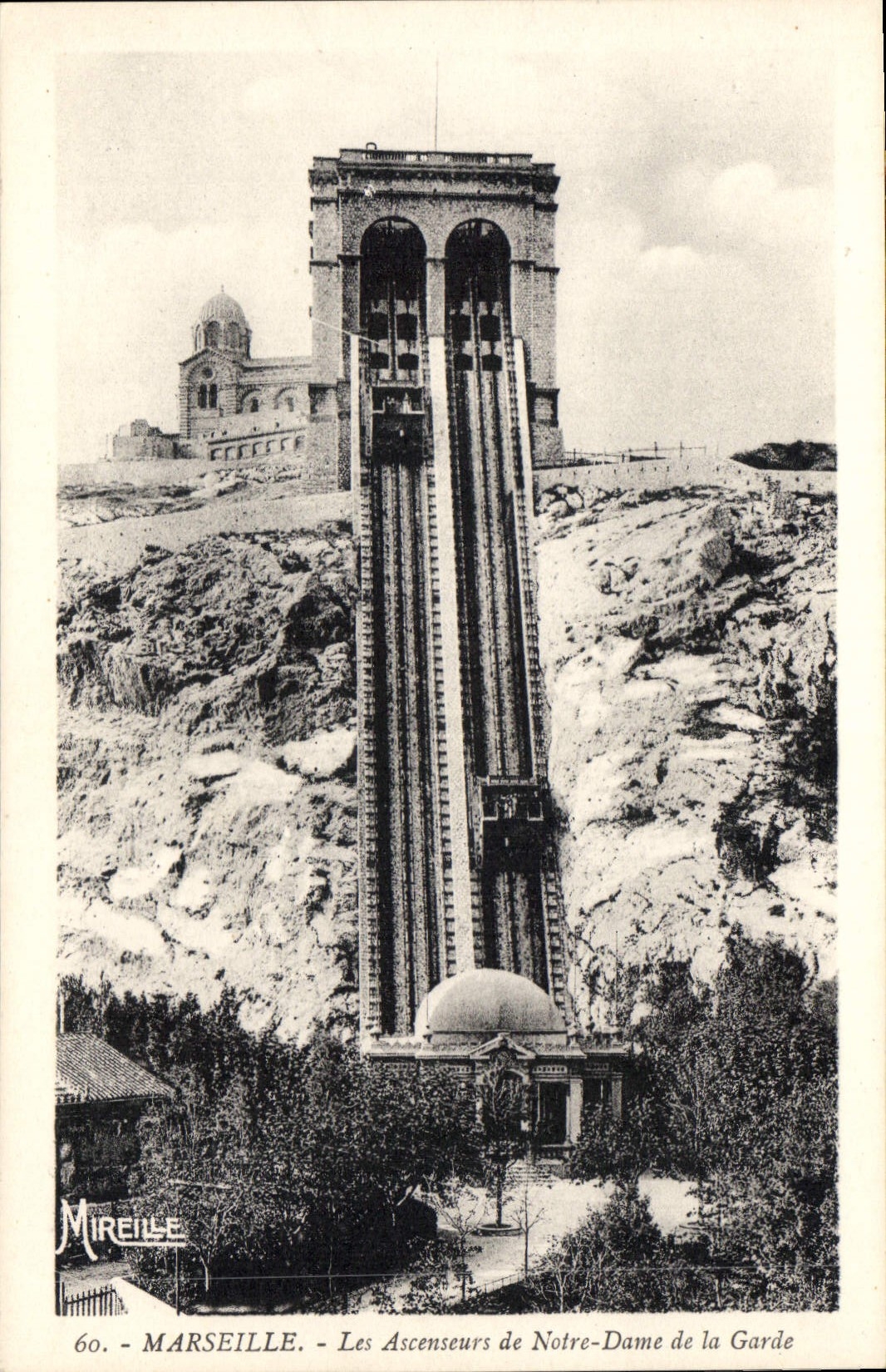 CPA Marseille Les Ascenseurs de Notre Dame de la Garde 