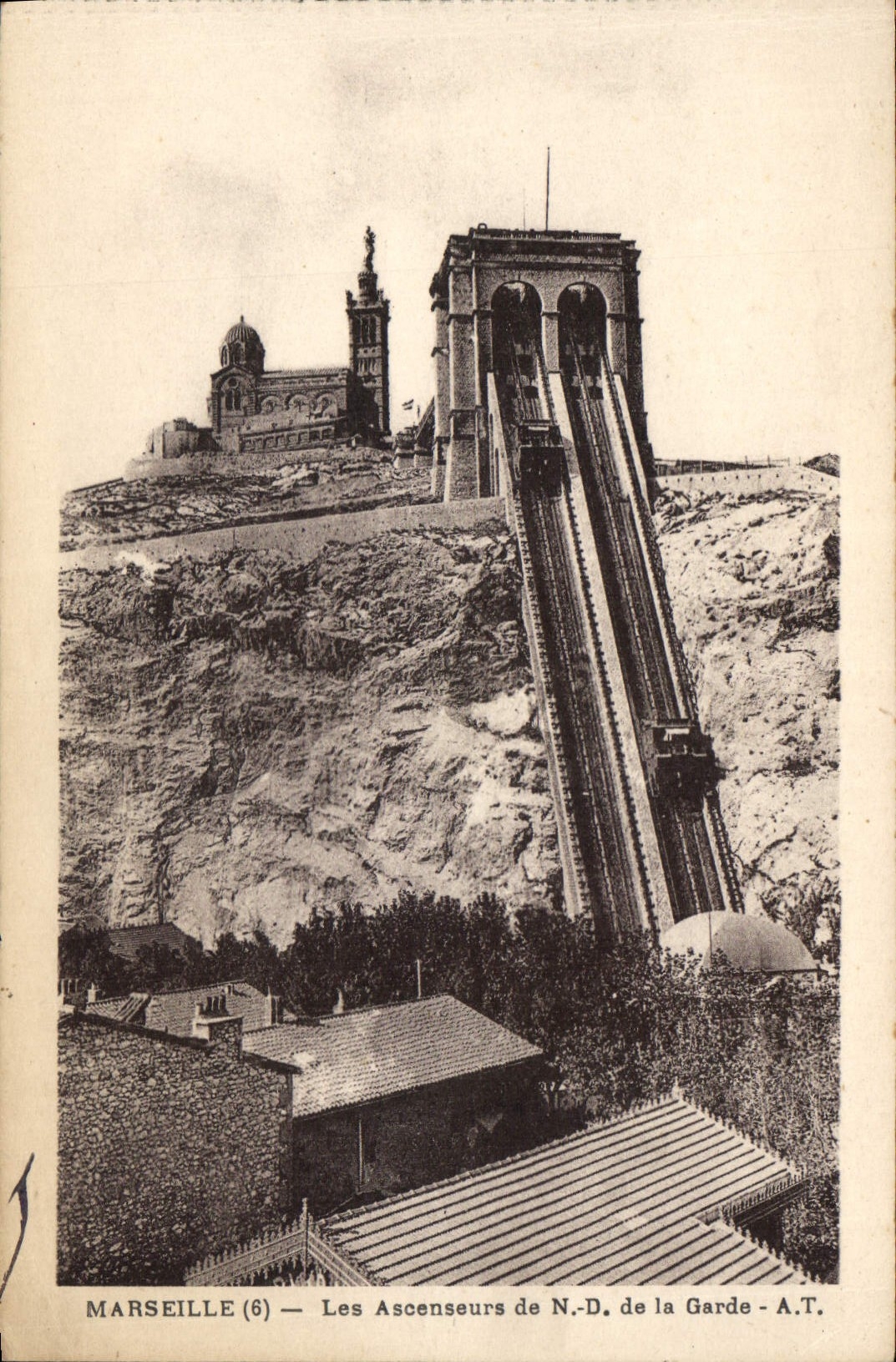 CPA Marseille Les Ascenseurs de Notre Dame de la Garde 