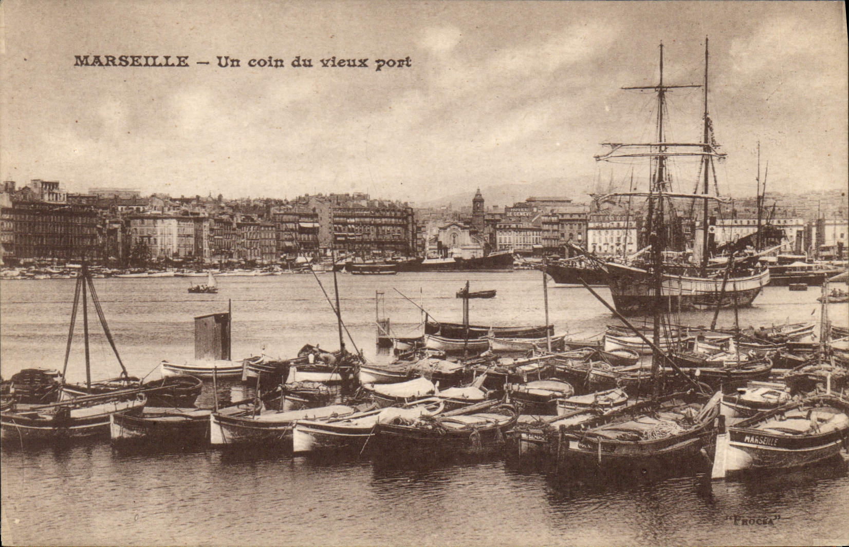 CPA Marseille Un coin du vieux port