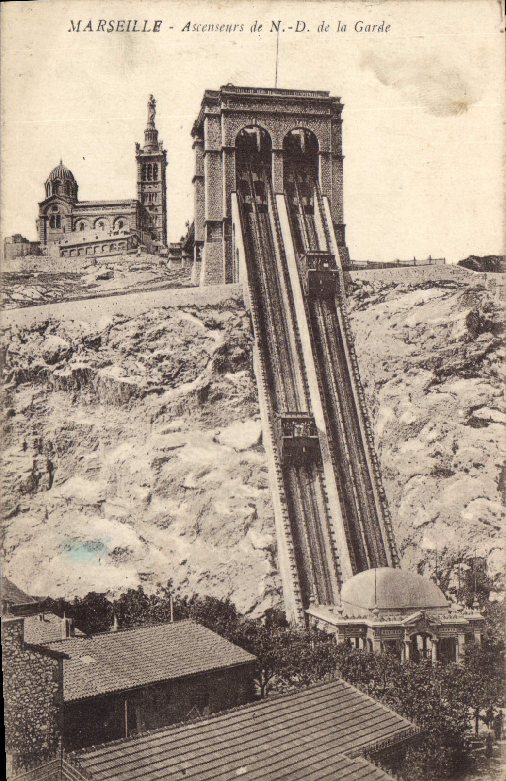 CPA Marseille Ascenseurs de Notre Dame de la Garde 