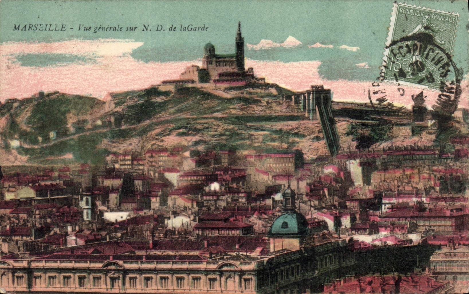 CPA Marseille Vue generale sur Notre Dame de la Garde 