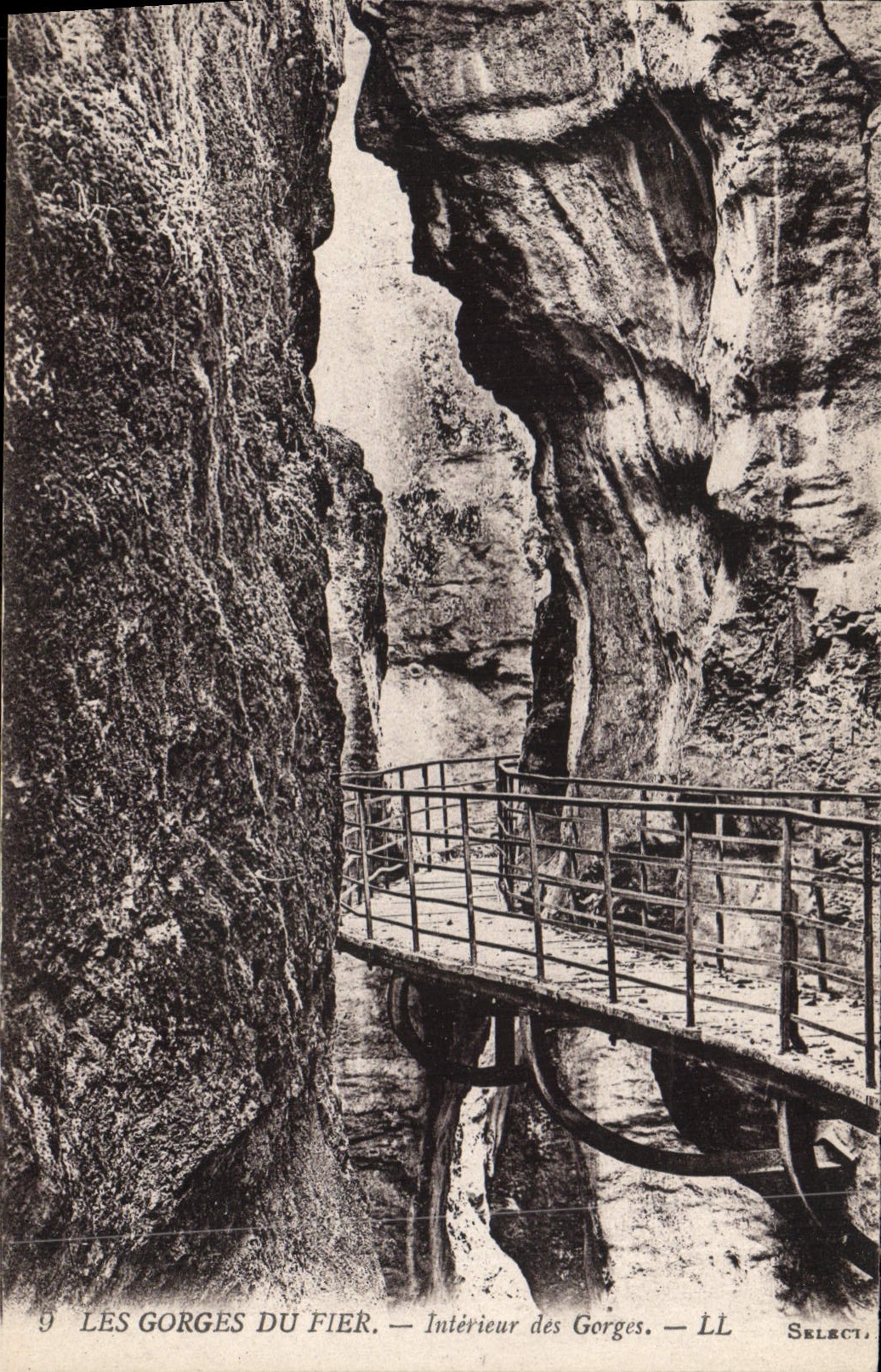 CPA Les Gorges du Fier Interieur des Gorges