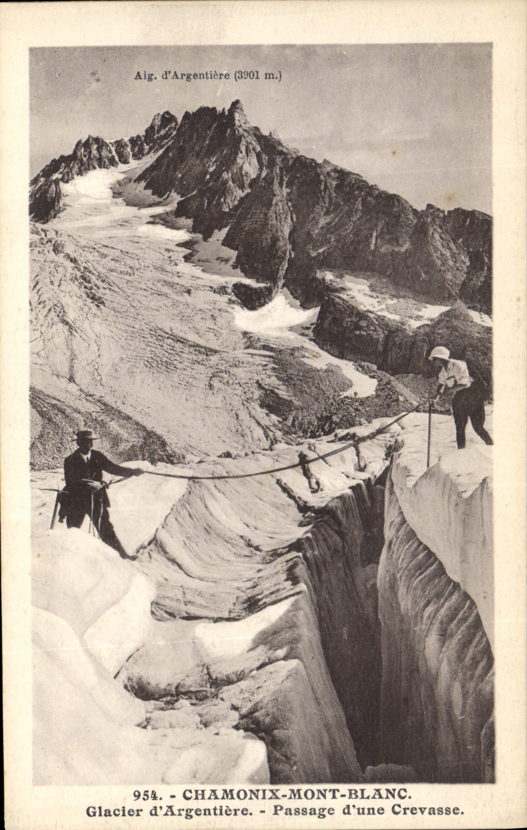 CPA Chamonix Mont Blanc Glacier d'Argentiere Passage d'Une Crevasse Alpinisme