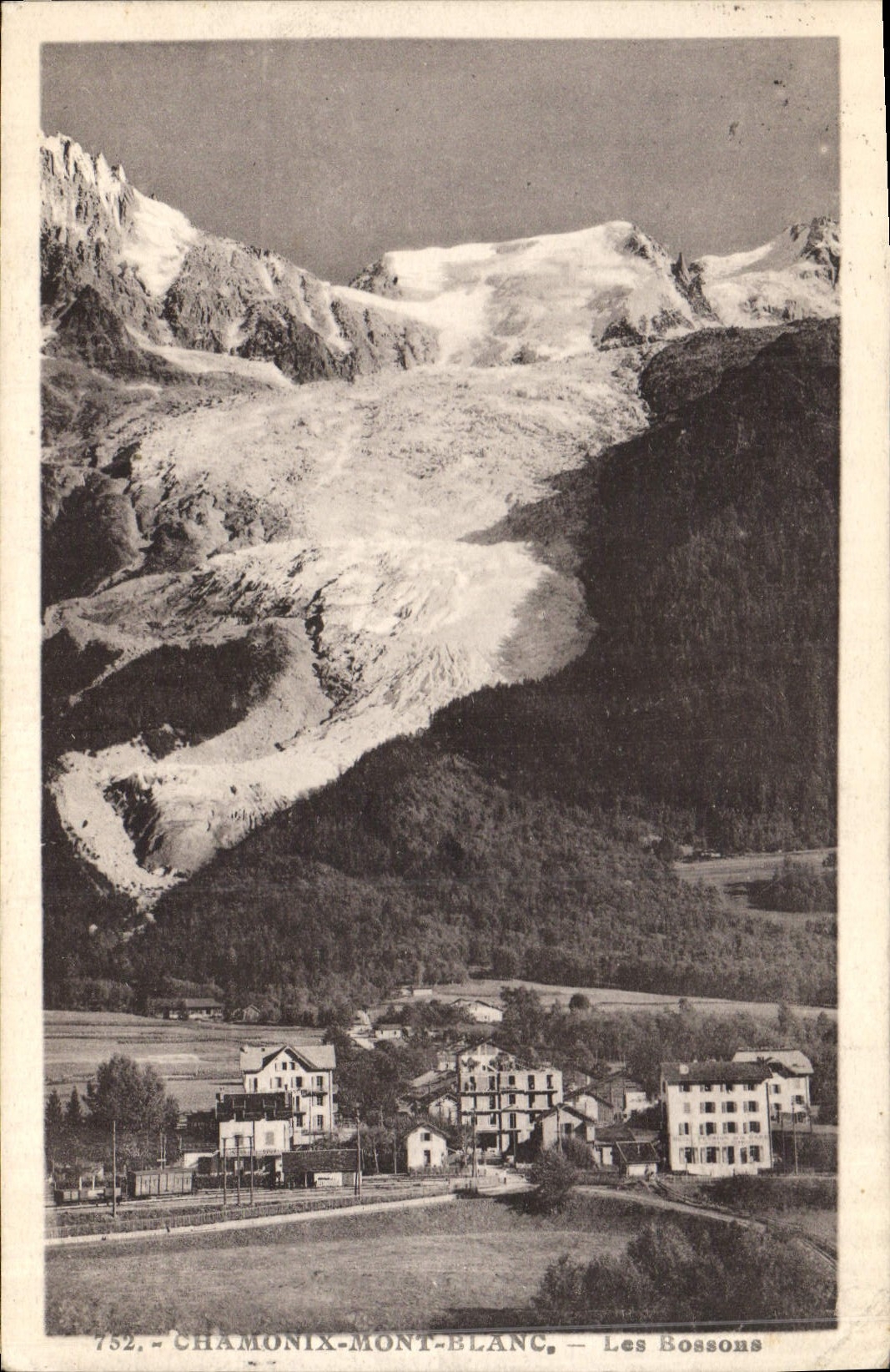 CPA Chamonix Mont Blanc Les Bossons 