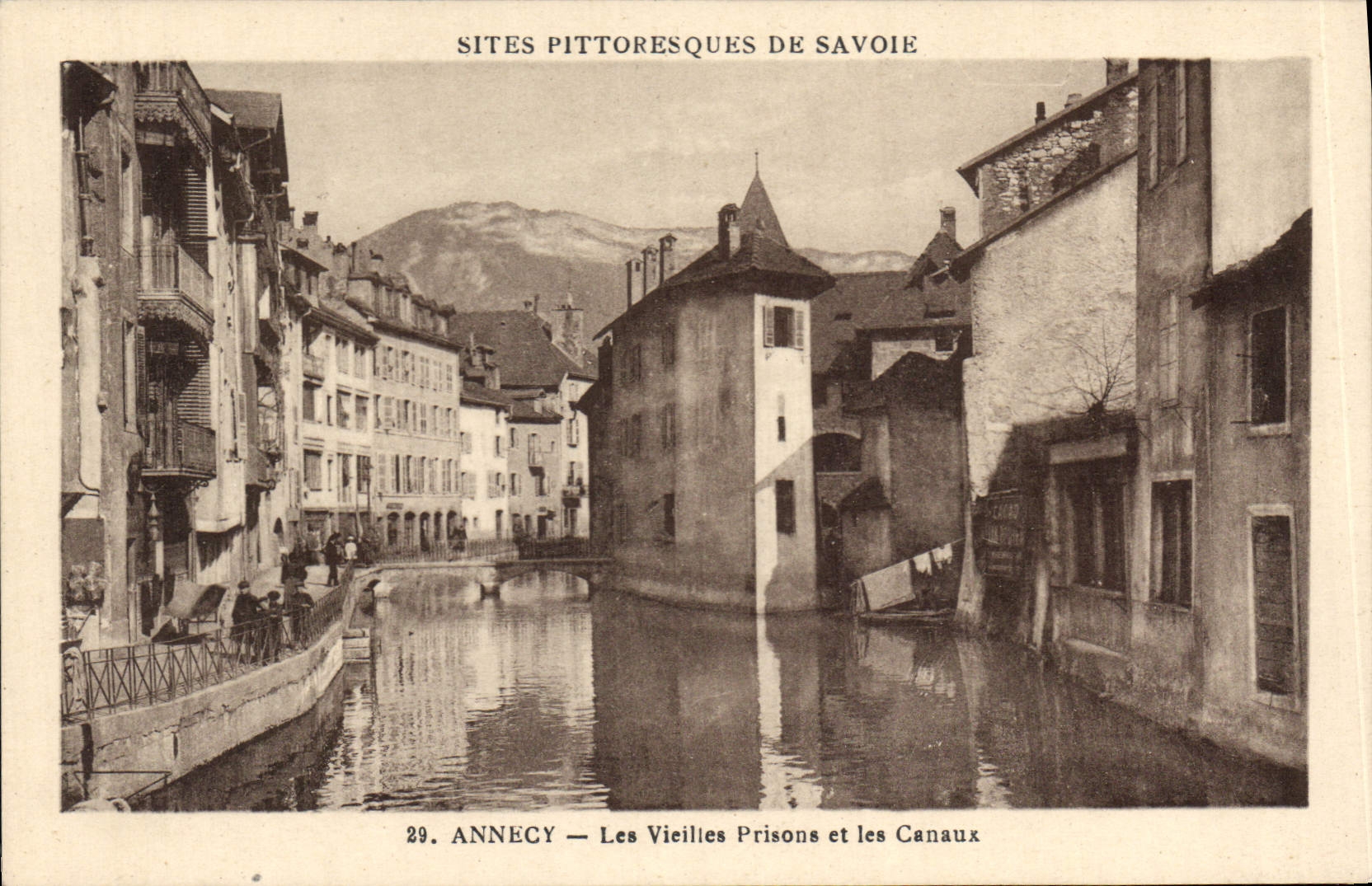 CPA Sites Pittoresques de Savoie Annecy Les Vieilles Prisons et les Canaux