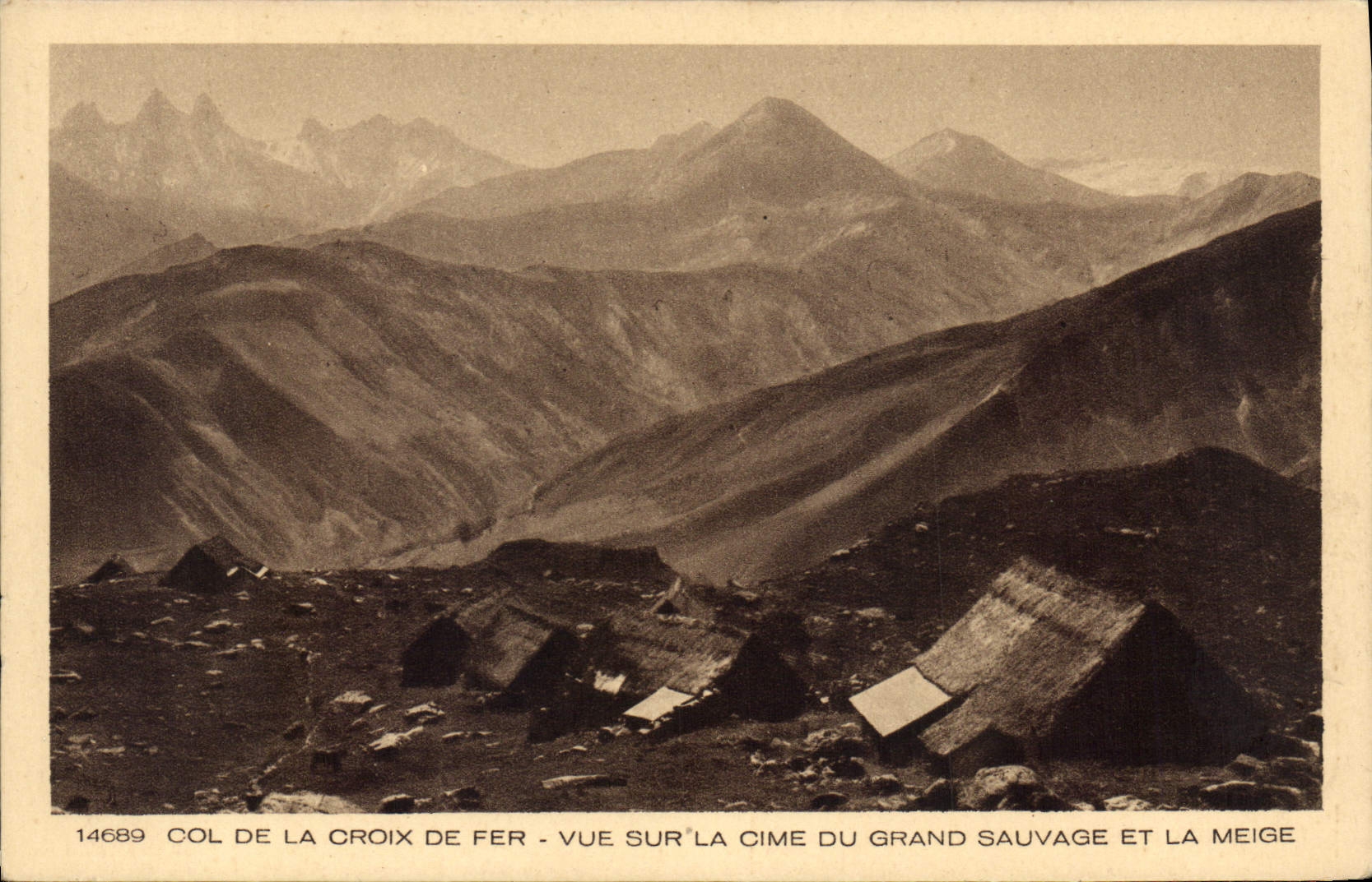 CPA Col de la Croix de Fer Vue sur la cime du Grand Sauvage et la Meige 