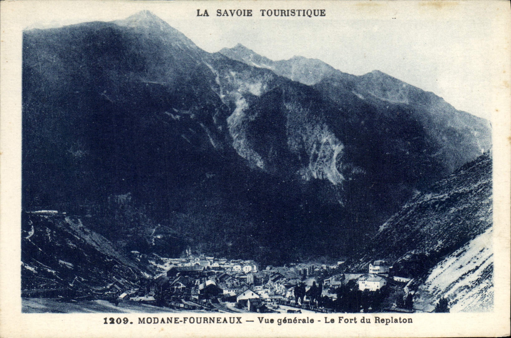 CPA La Savoie Touristique Modane Fourneaux Vue generale Le Fort du Replaton