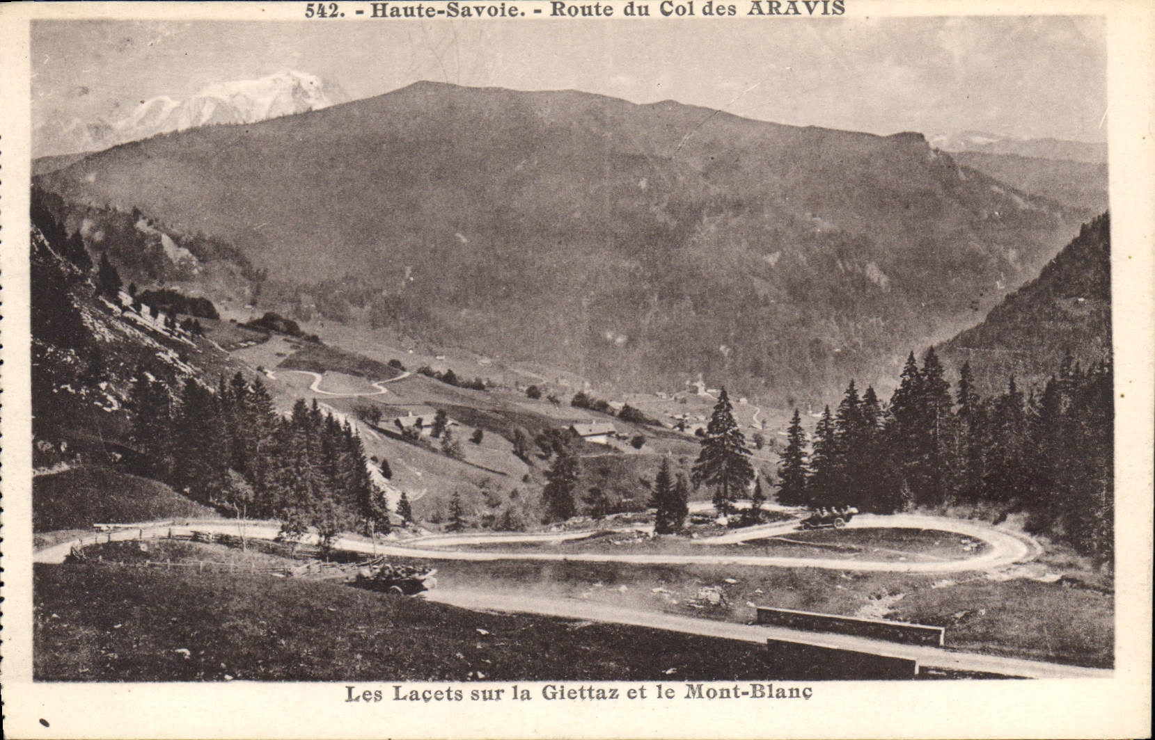 CPA Haute Savoie Route du Col des Aravis 