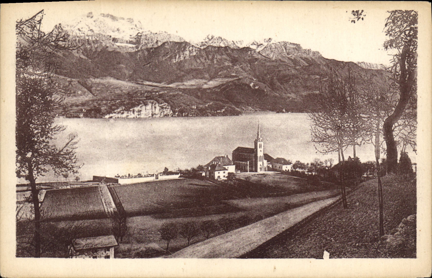 CPA Lac d'Annecy Eglise de Sevrier et la Tournette 
