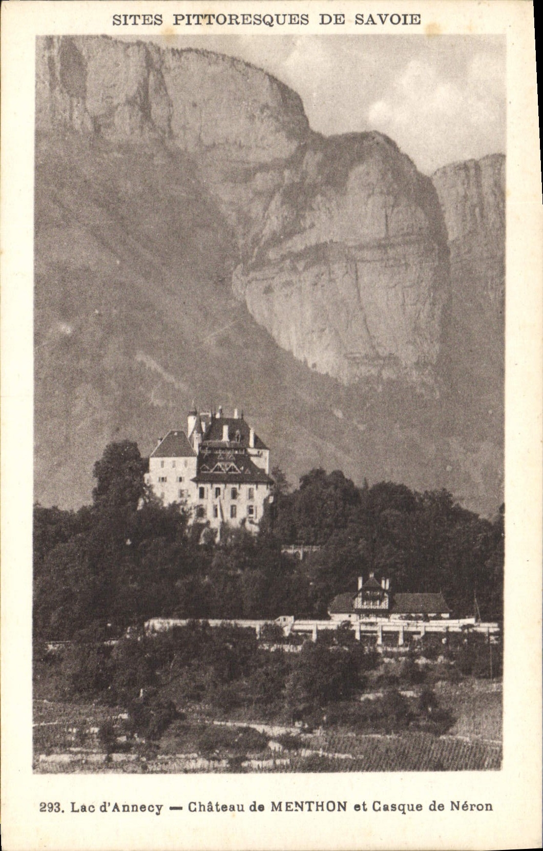 CPA Sites Pittoresques de Savoie Lac d'Annecy Chateau de Menthon et Casque de Neron 
