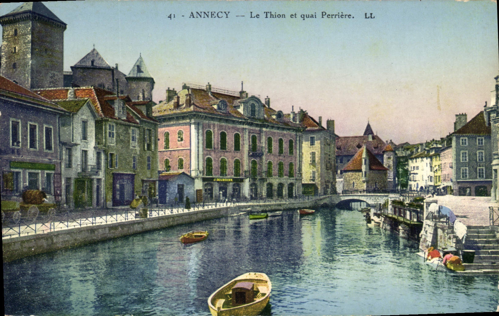 CPA Annecy Le Thion et quai Perriere 