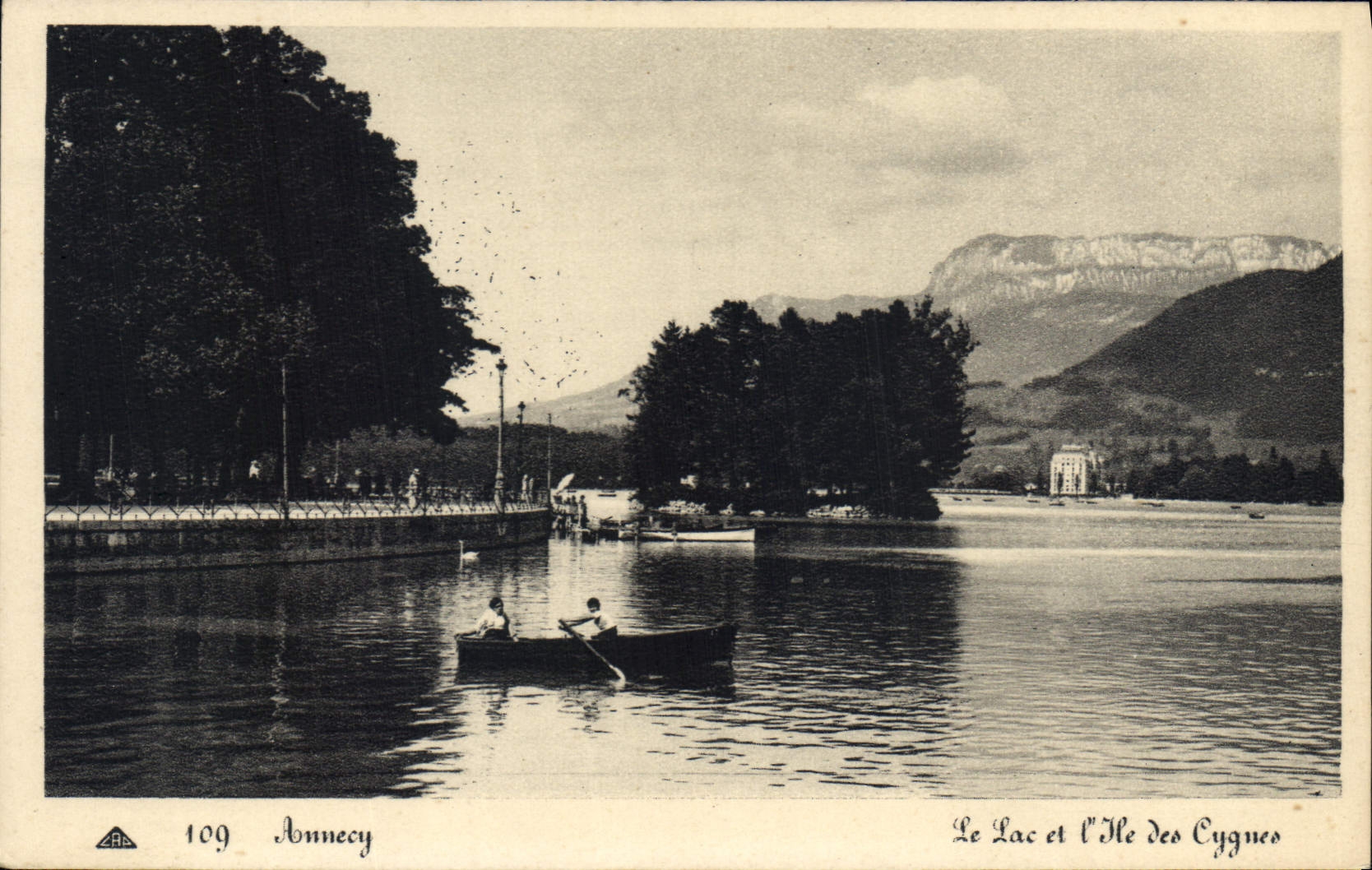 CPA Annecy Le Lac et l'Ile des Cygnes 