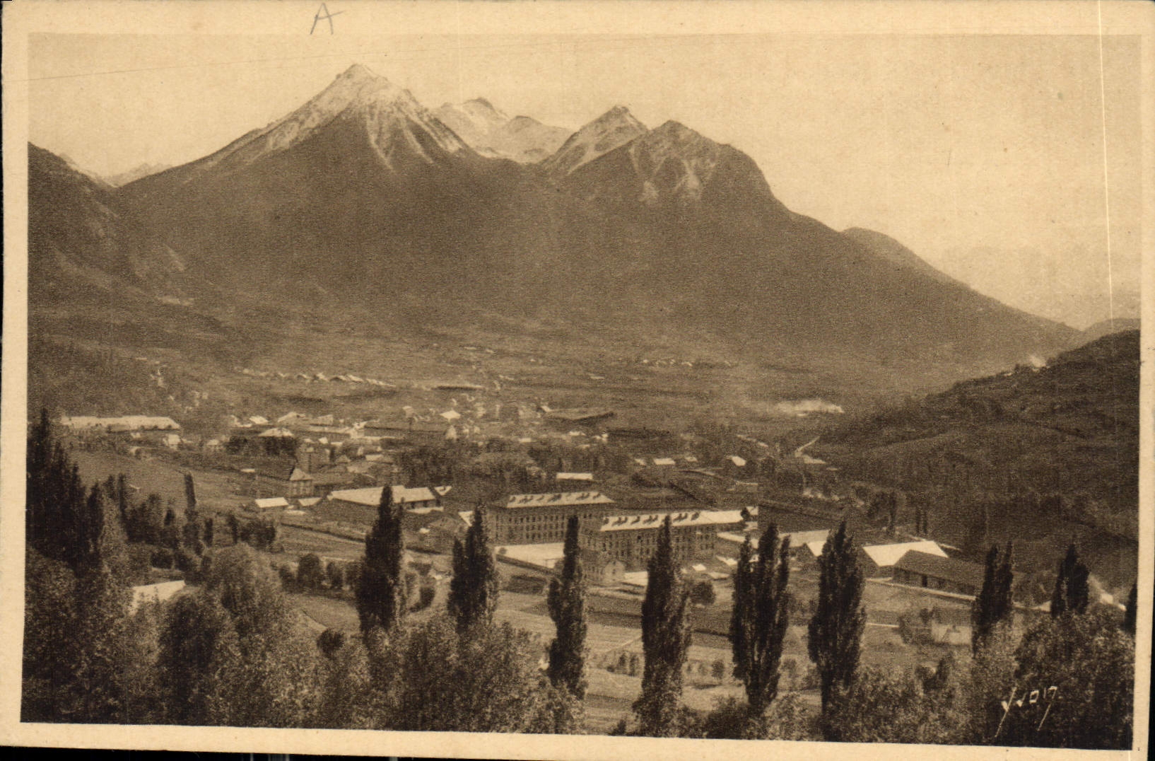 CPA Briancon Hautes Alpes Vue generale