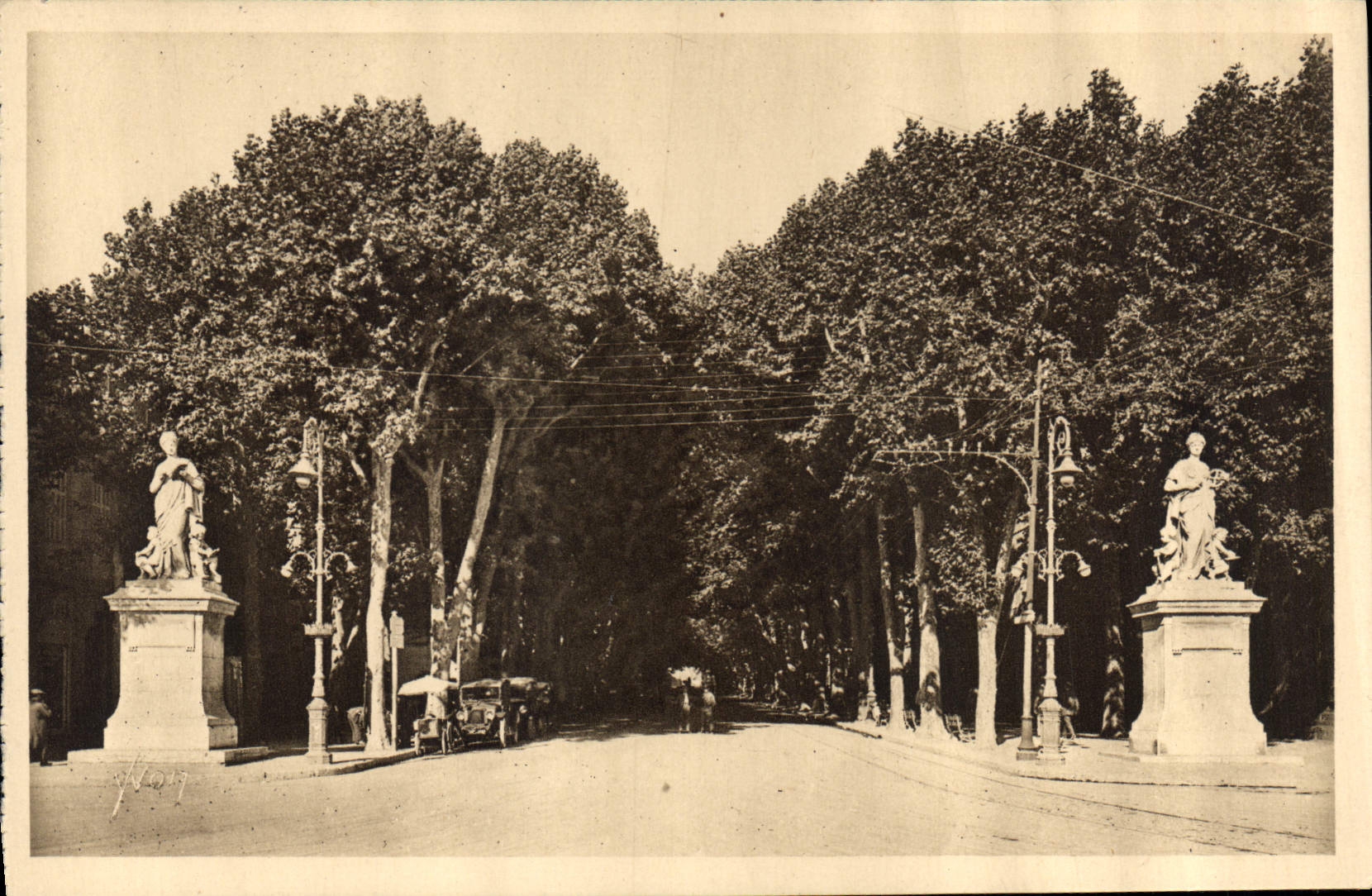 CPA Aix en Provence B du R Cours Mirabeau 
