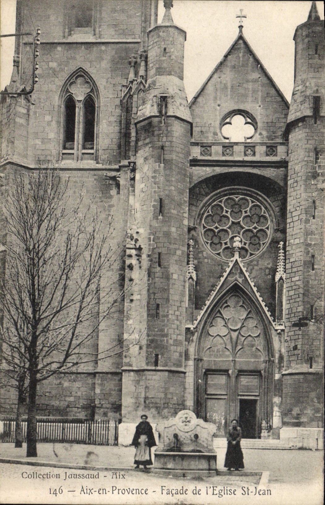 CPA Aix en Provence Facade de l'Eglise Saint Jean 