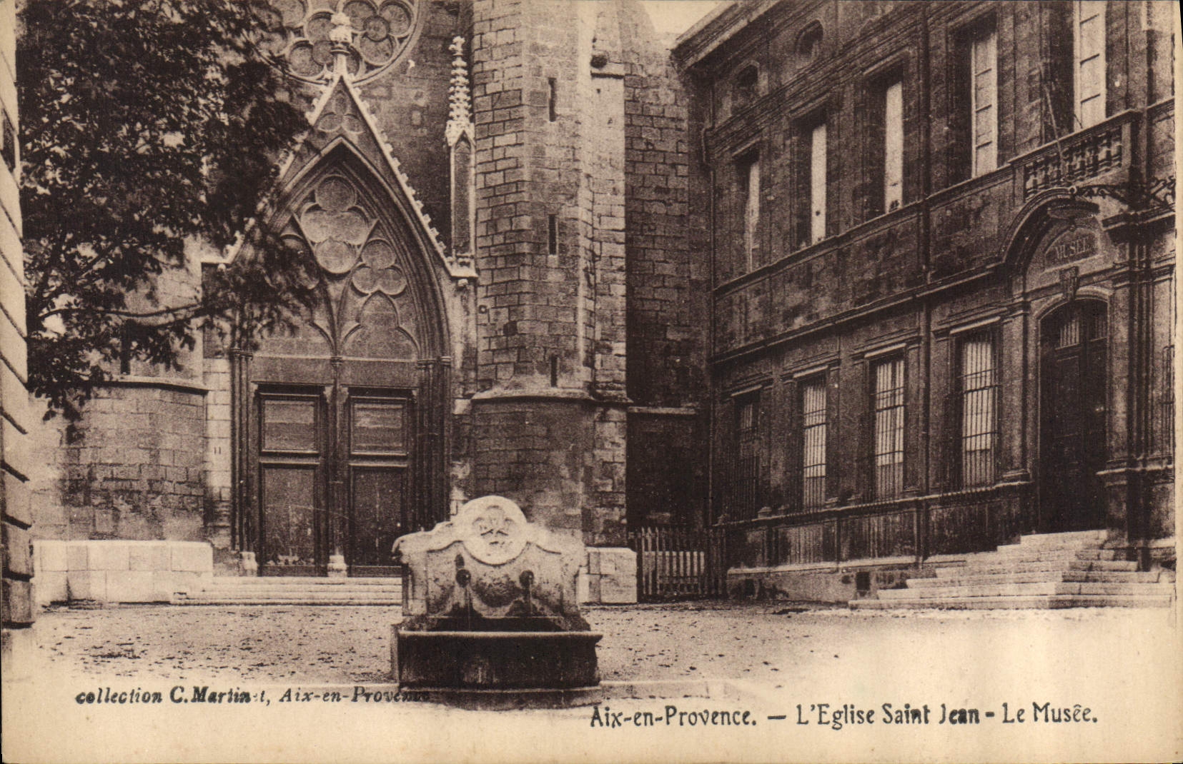 CPA Aix en Provence L'Eglise Saint Jean Le Musee 