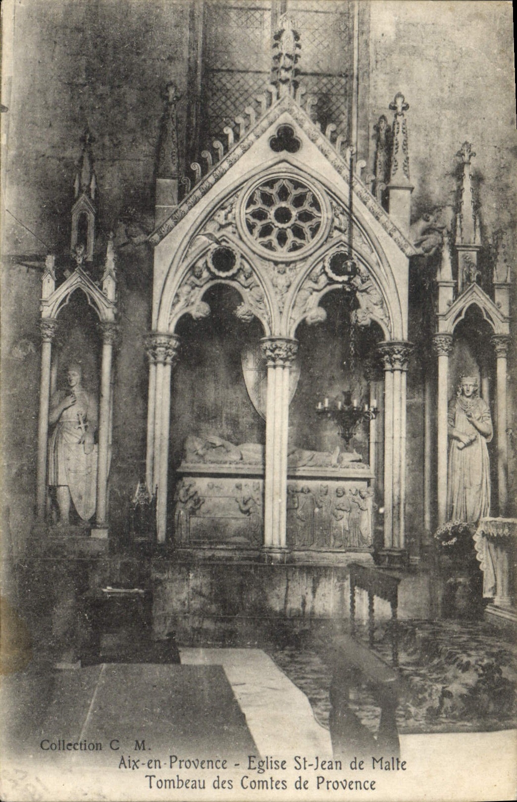 CPA Aix en Provence Eglise St Jean de Malte Tombeau des Comtes de Provence 