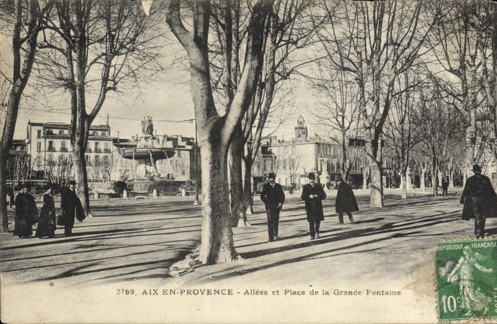 CPA Aix en Provence Allees et Place de la Grande Fontaine 