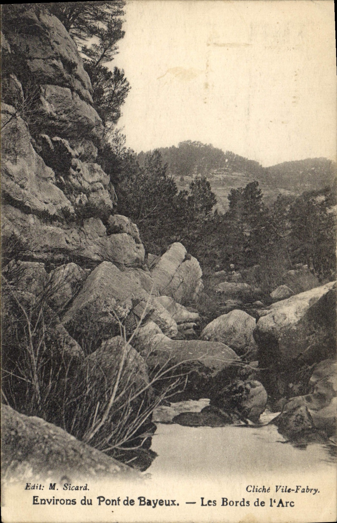 CPA Environs du Pont de Bayeux Les Bords de l'Arc 