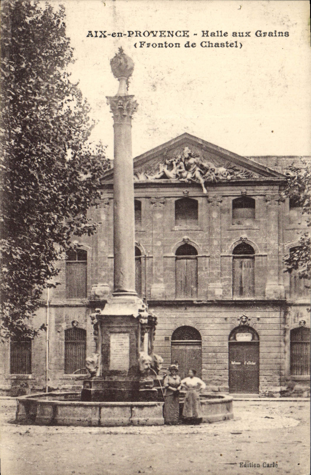 CPA Aix en Provence Halle aux Grains Fronton de Chastel 