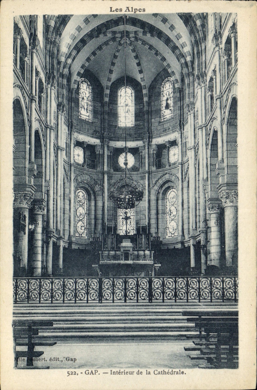 CPA Gap Interieur de la Cathedrale 
