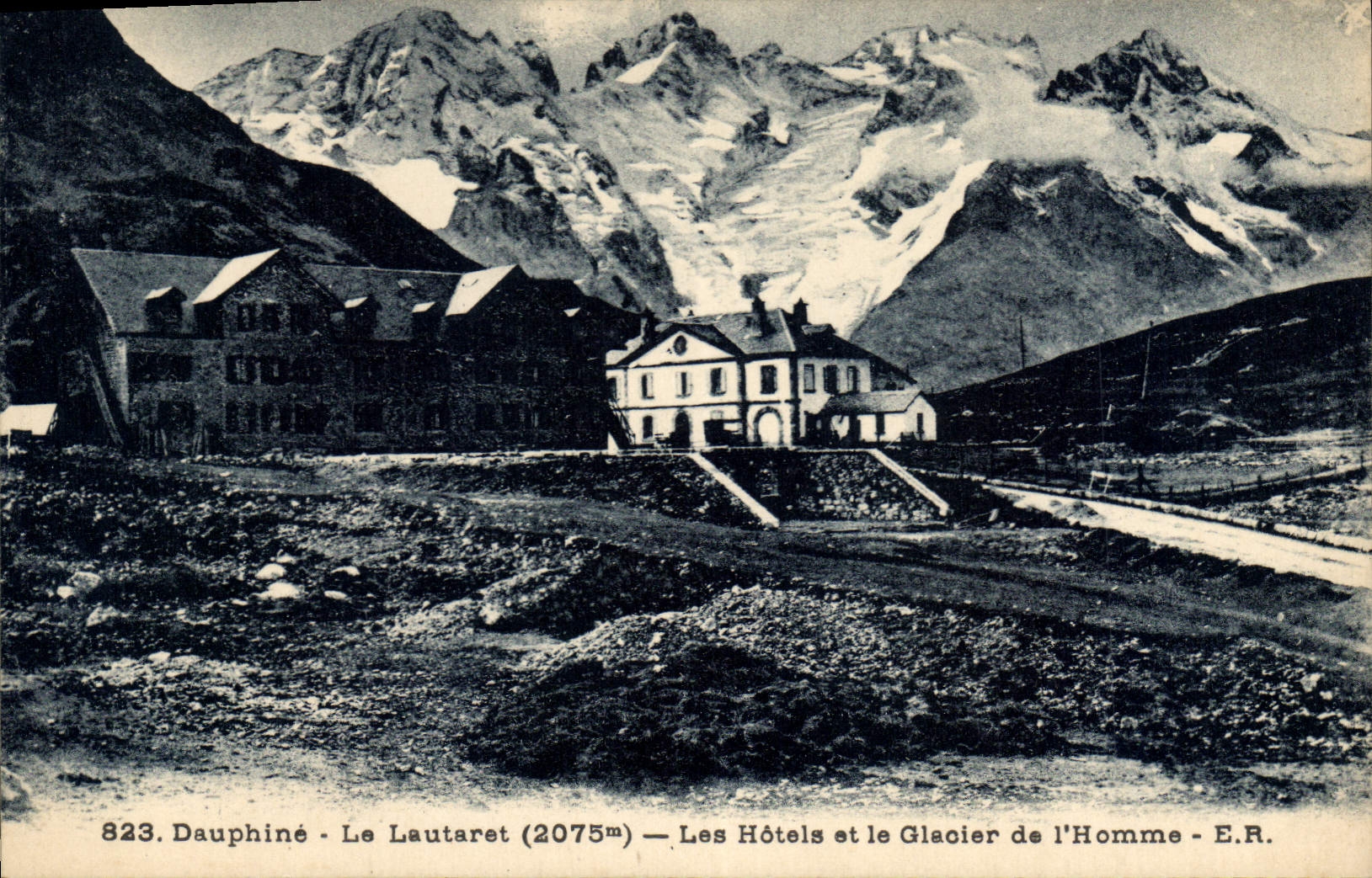 CPA Dauphine Le Lautaret Les Hotels et le Glacier de l'Homme 