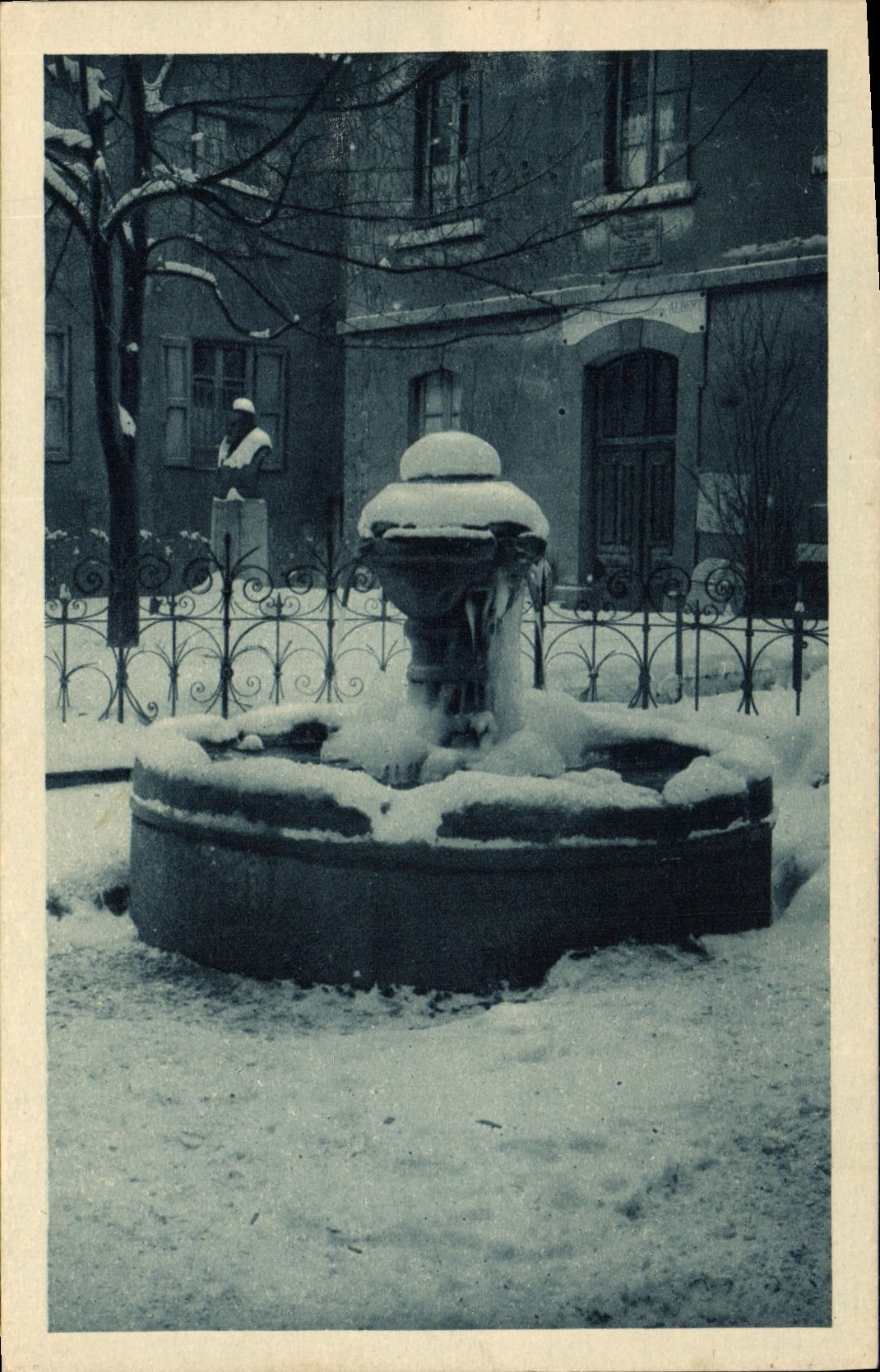 CPA Briancon en hiver Htes Alpes Fontaine du Pied de Ville 