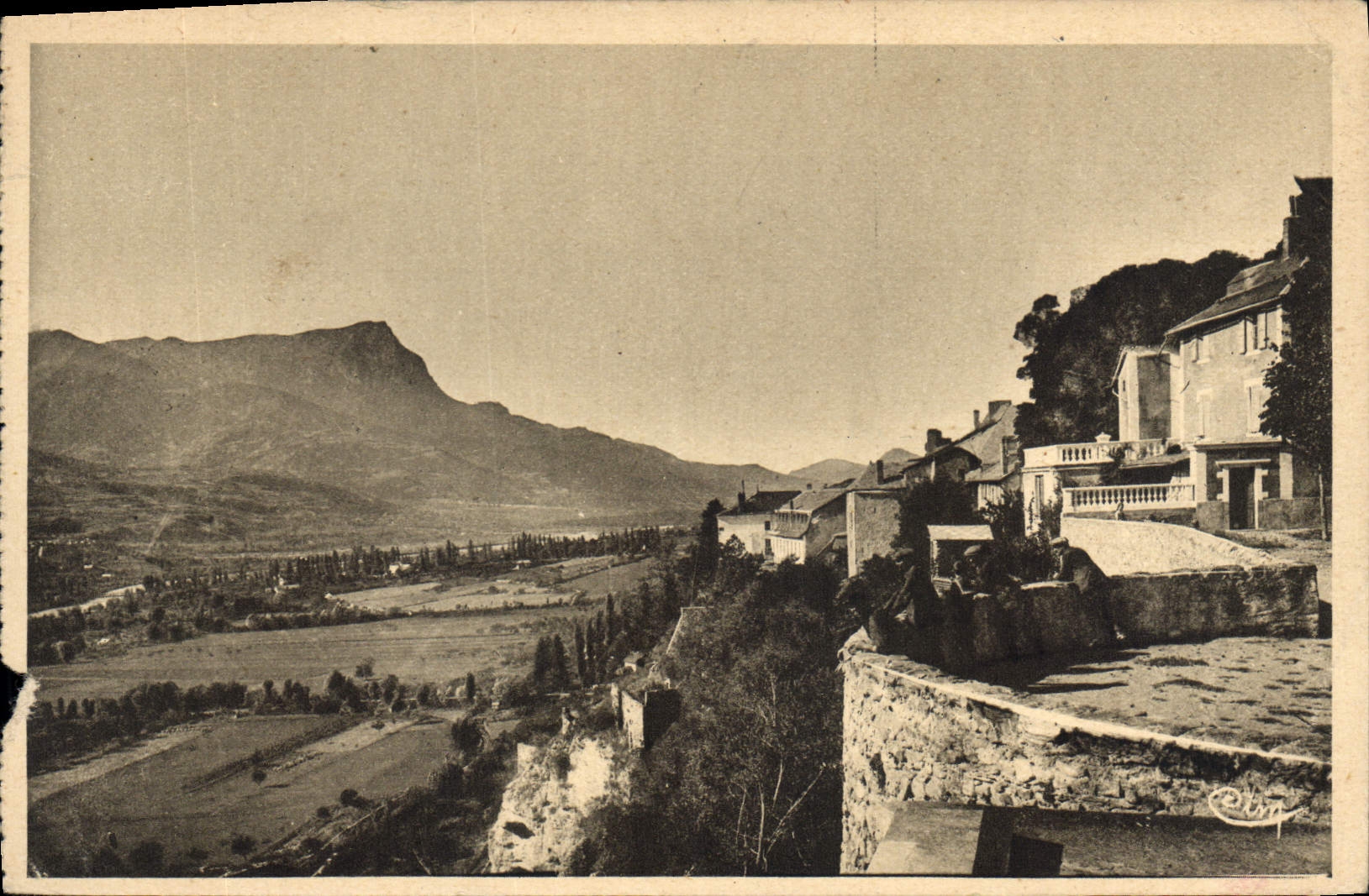 CPA Embrun Htes Alpes Vallee de la Durance