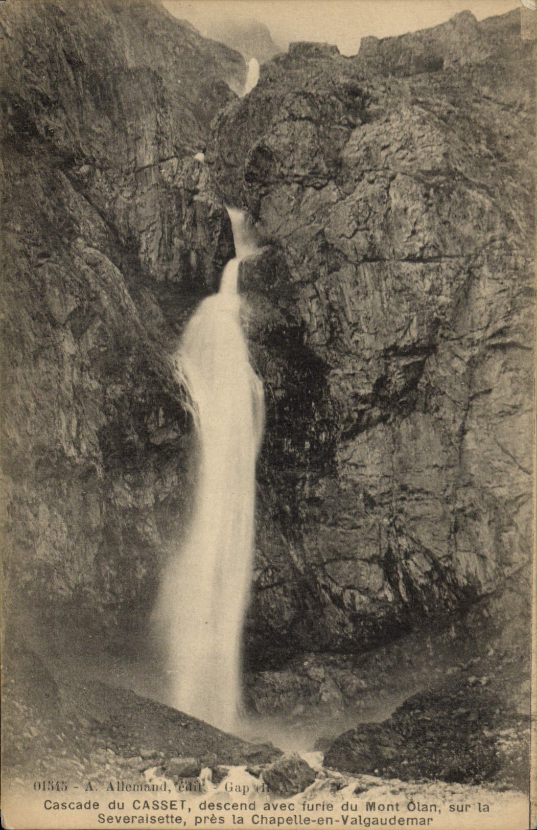 CPA Cascade du Casset desced avec furie du Mont Olan