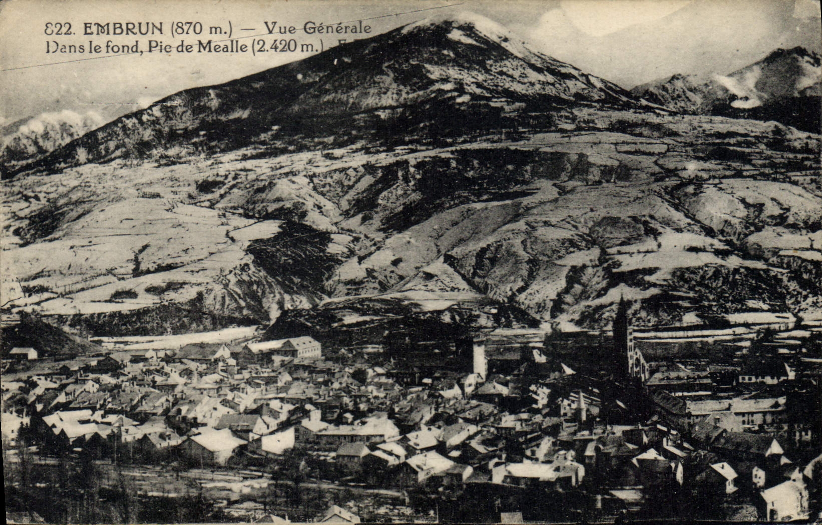 CPA Embrun Vue Generale Dans le fond Pic de Mealle 