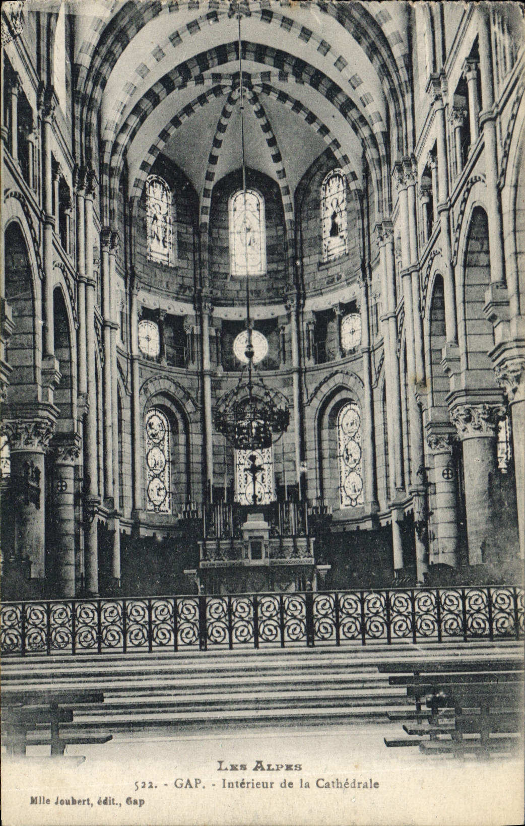 CPA Gap Interieur de la Cathedrale 