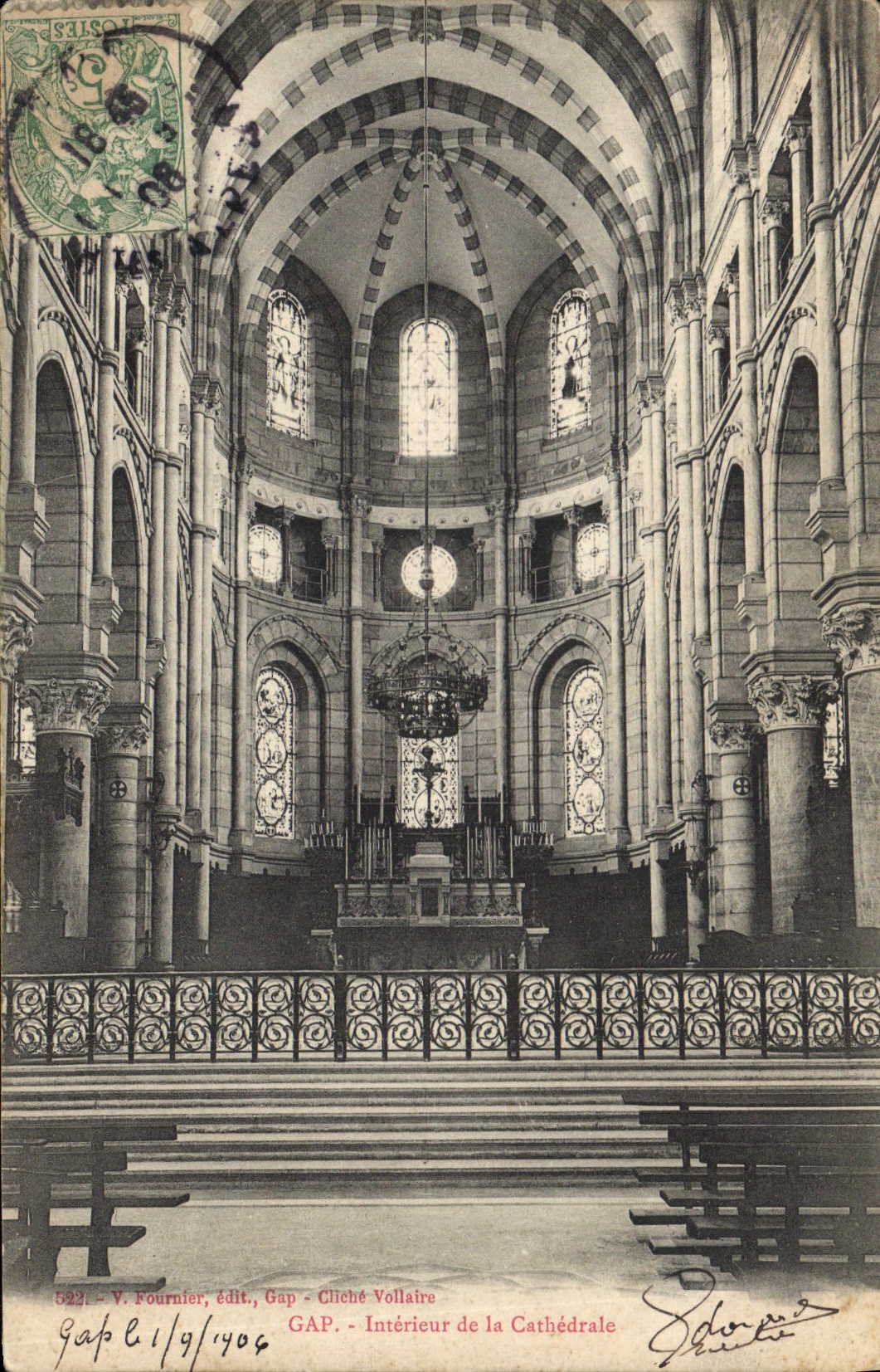 CPA Gap Interieur de la Cathedrale 