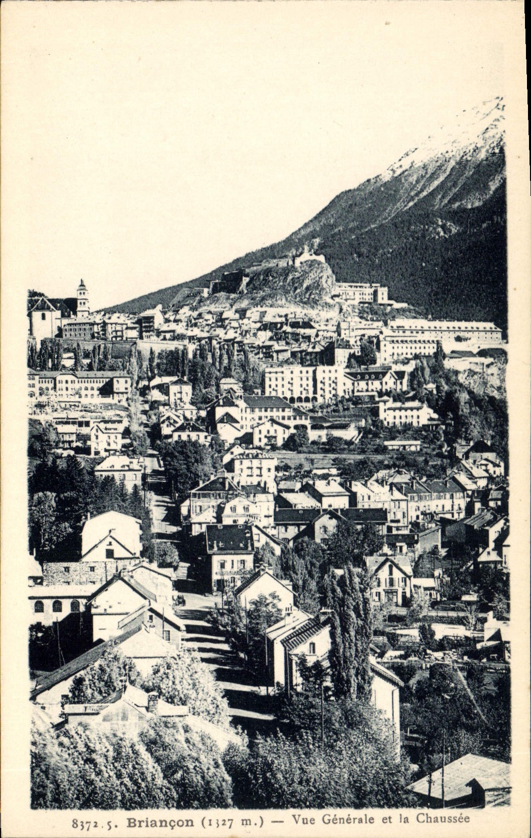 CPA Briancon Vue Generale et la Chaussee