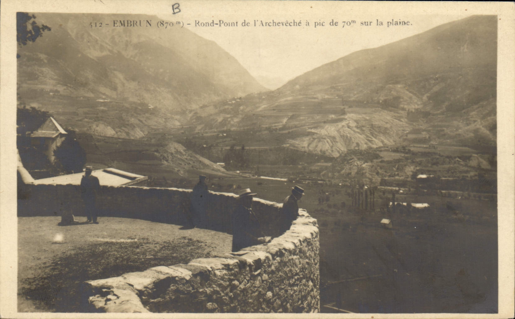 CPA Embrun Rond Point de l'Archeveche 