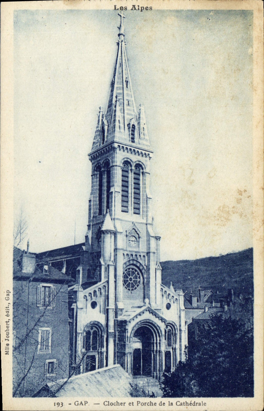 CPA Gap Clocher et Porche de la Cathedrale 