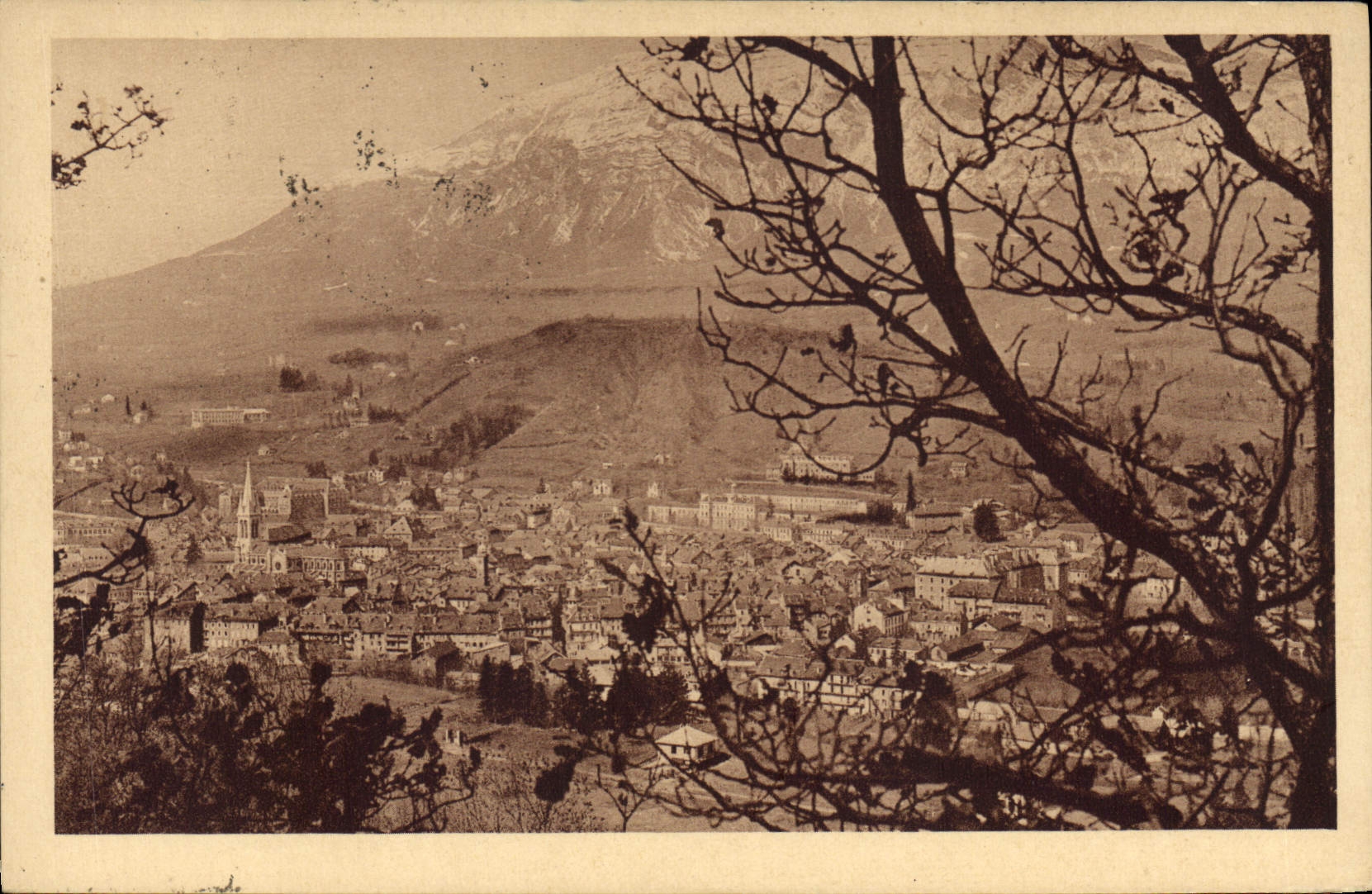 CPA Gap Clocher et Porche de la Cathedrale 