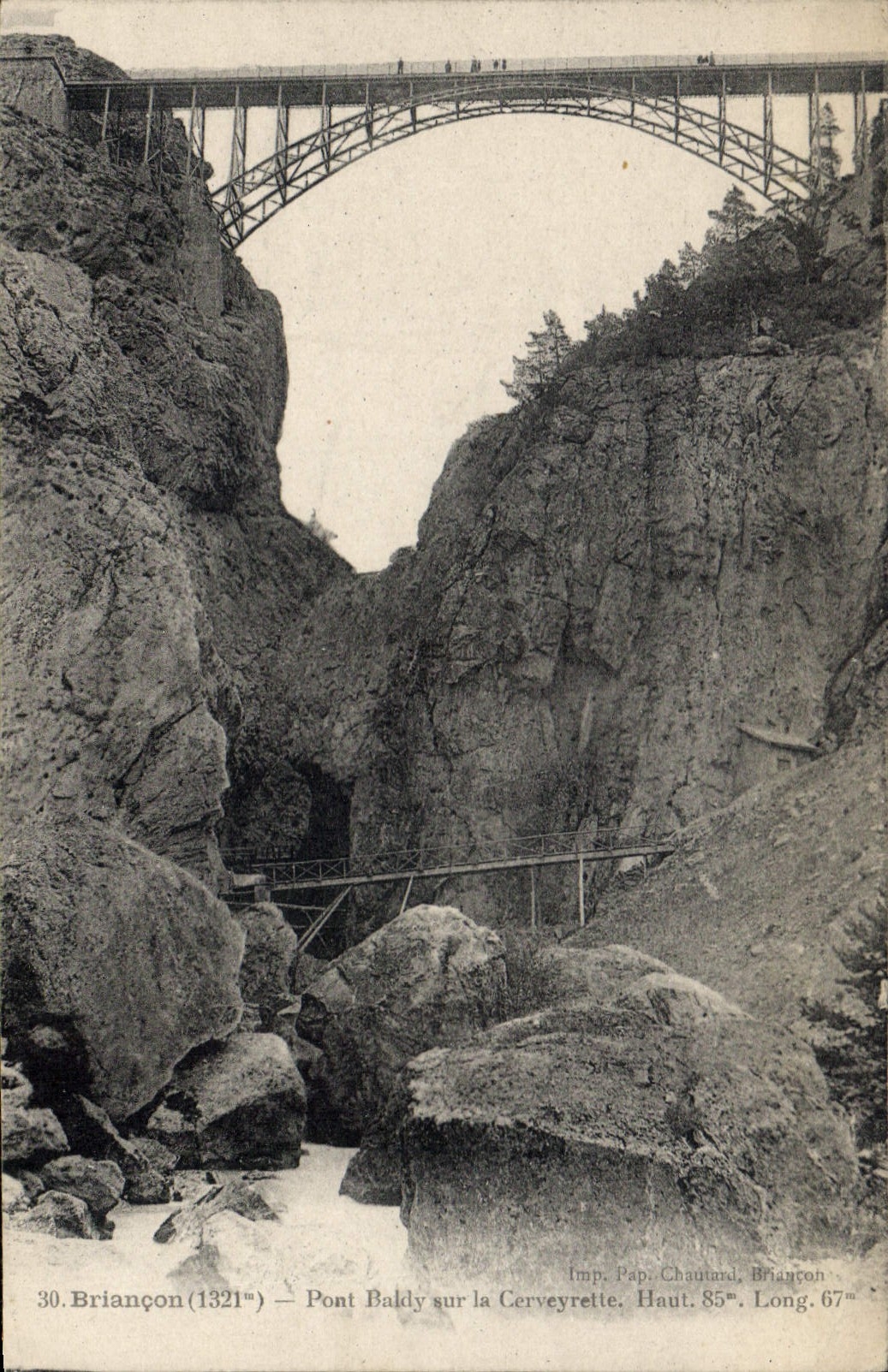 CPA Gap Vue generale Massif de Charance 