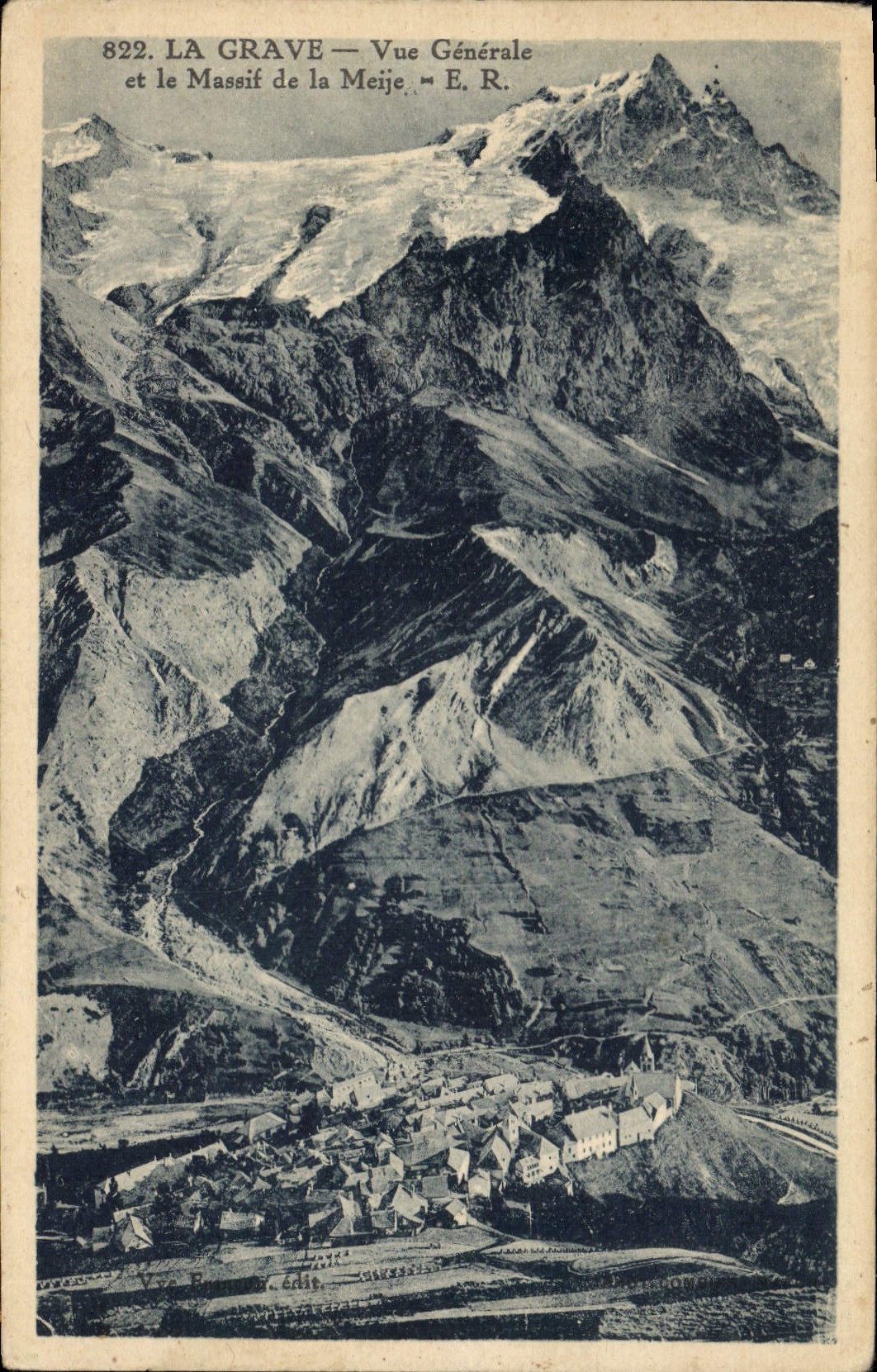 CPA La Grave Vue Generale et le Massif de la Meije