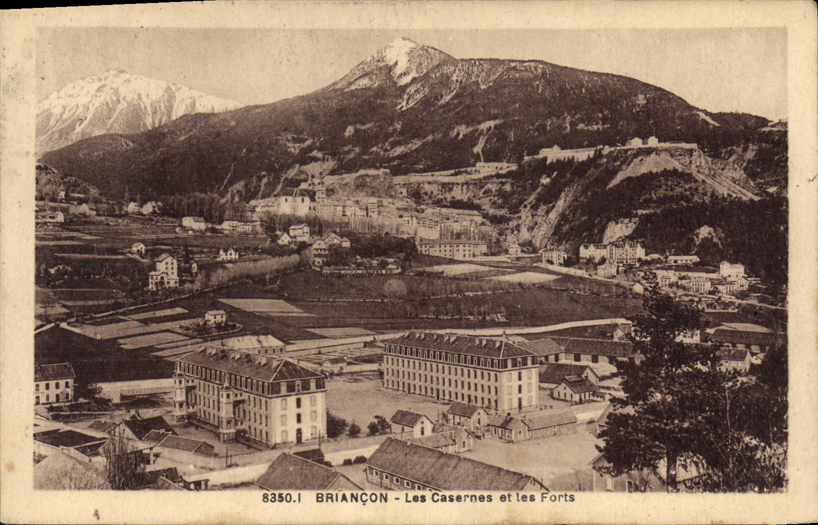CPA Briancon Les Casernes et les Forts