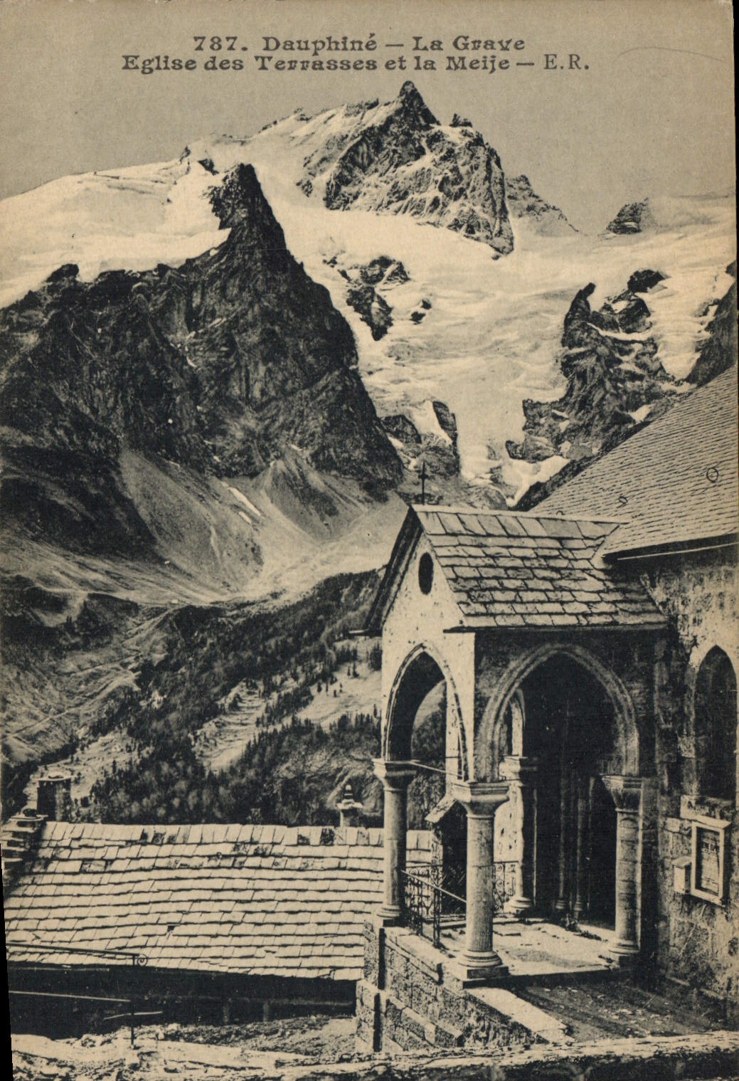 CPA Dauphine La Grave Eglise des Terrasses et la Meije
