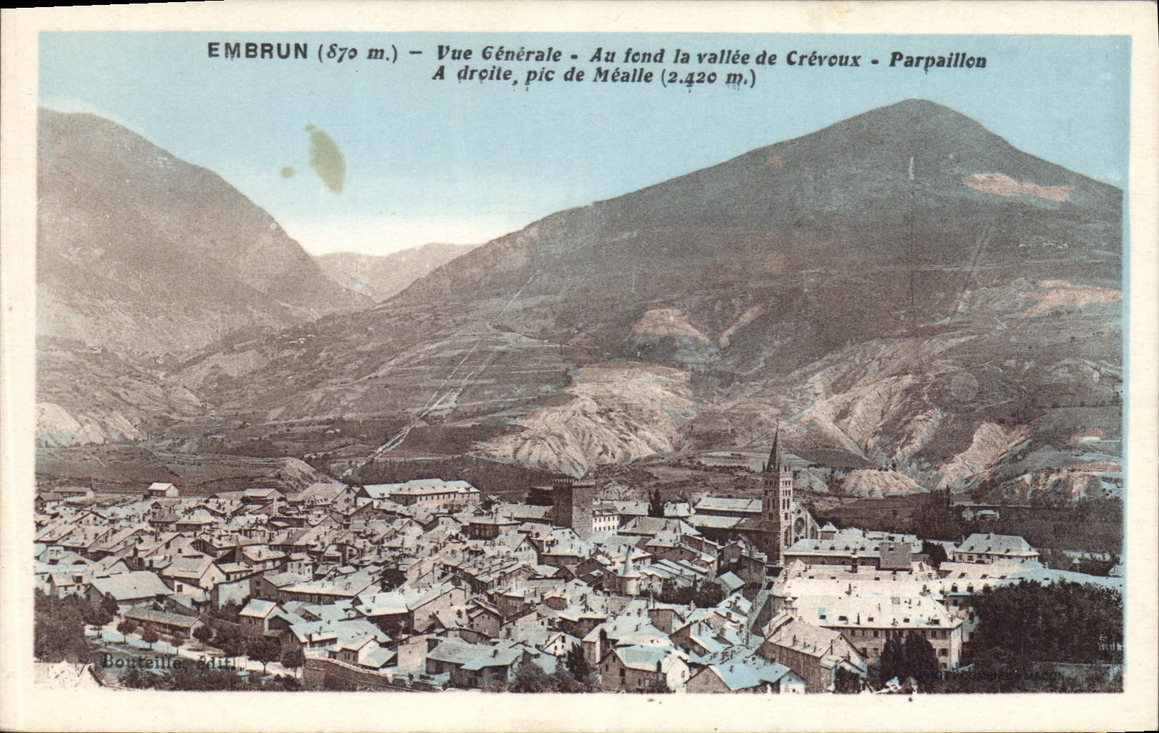 CPA Embrun Vue Generale Au fond la vallee de Crevoux Parpaillon A droite pic de Mealle 
