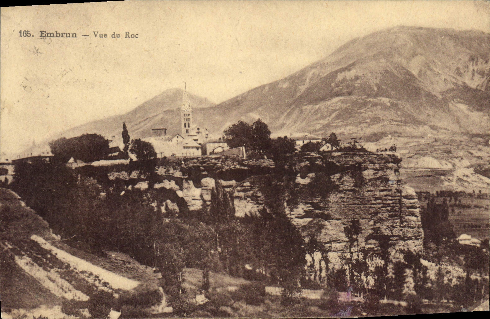 CPA Embrun Vue du Roc 