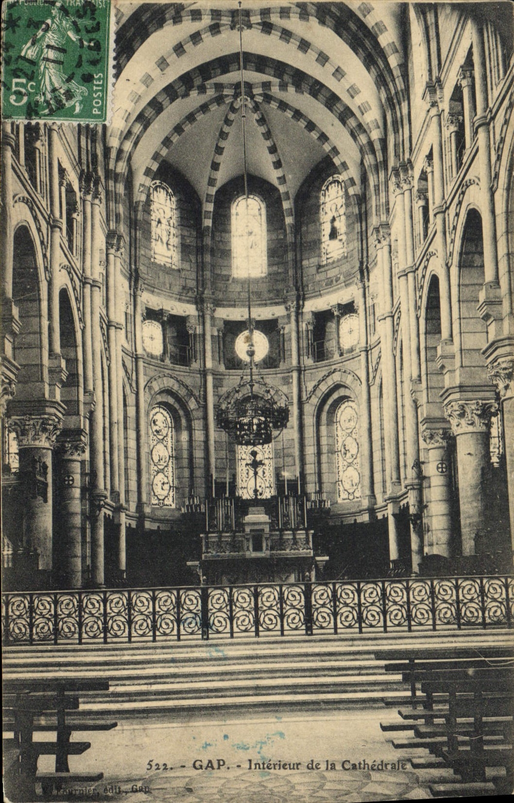 CPA Gap Interieur de la Cathedral 
