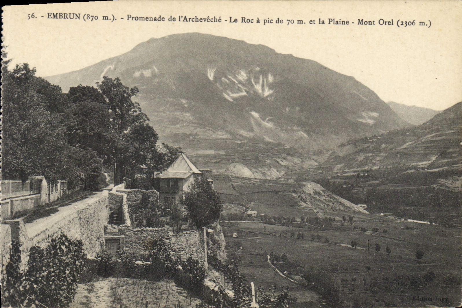 CPA Embrun Promenade de l'Archeveche Le Roc a pic de 70m et la Plaine Mont Orel