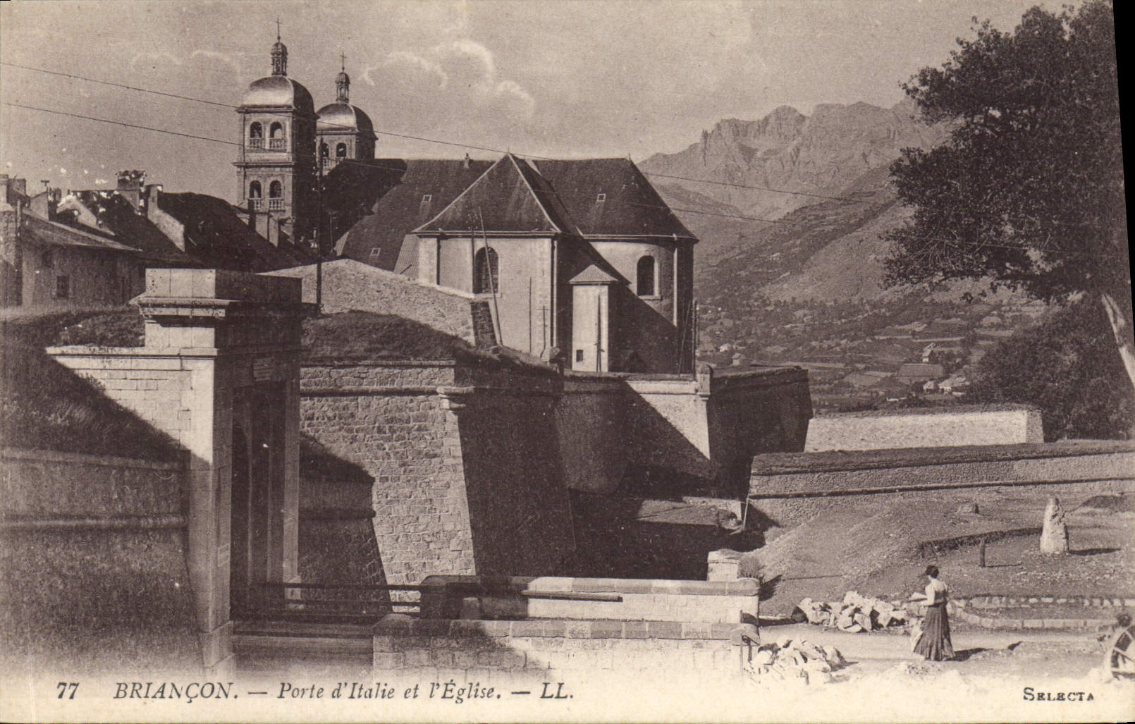 CPA Briancon Porte d'Italie et l'Eglise