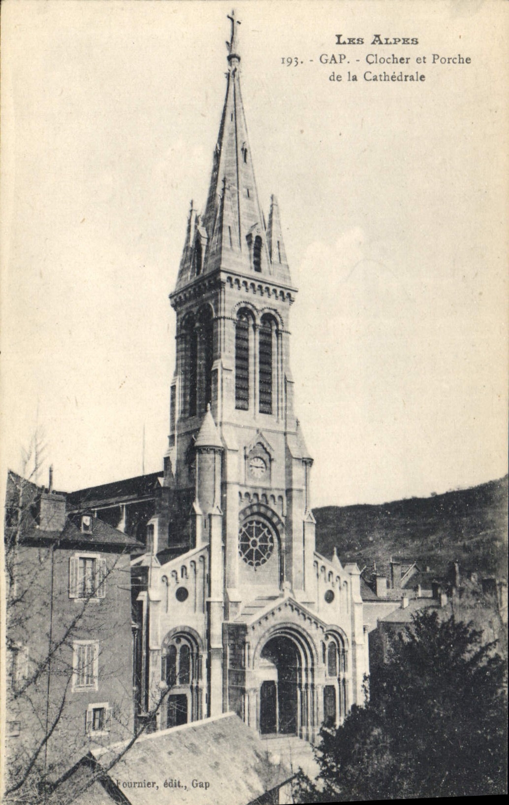 CPA Gap Clocher et Porcher de la Cathedrale